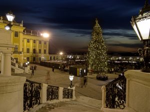  Kultur- und Weihnachtsmarkt vor dem Schloß Schönbrunn